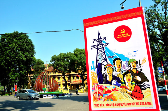 vietnamese-propaganda-poster