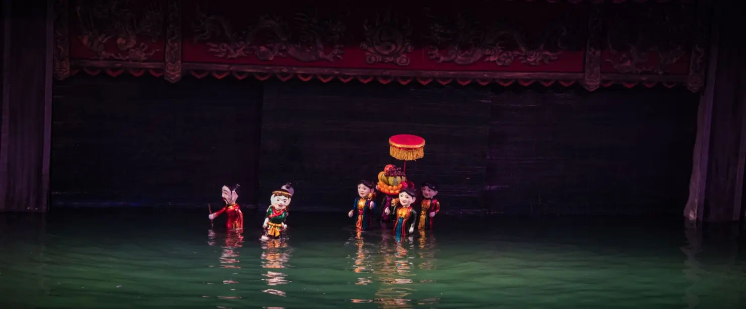 water puppet show - hanoi - near the old quarter