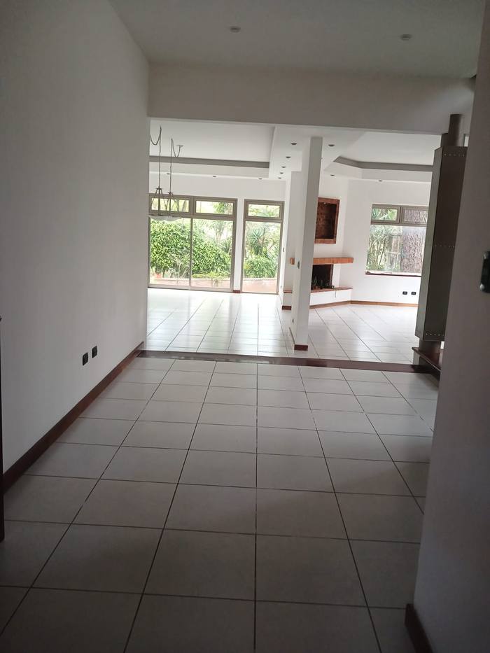 Casa en Kanajuyú | Zona 16
