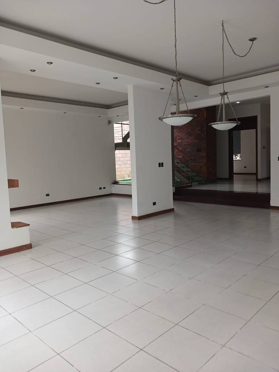 Casa en Kanajuyú | Zona 16