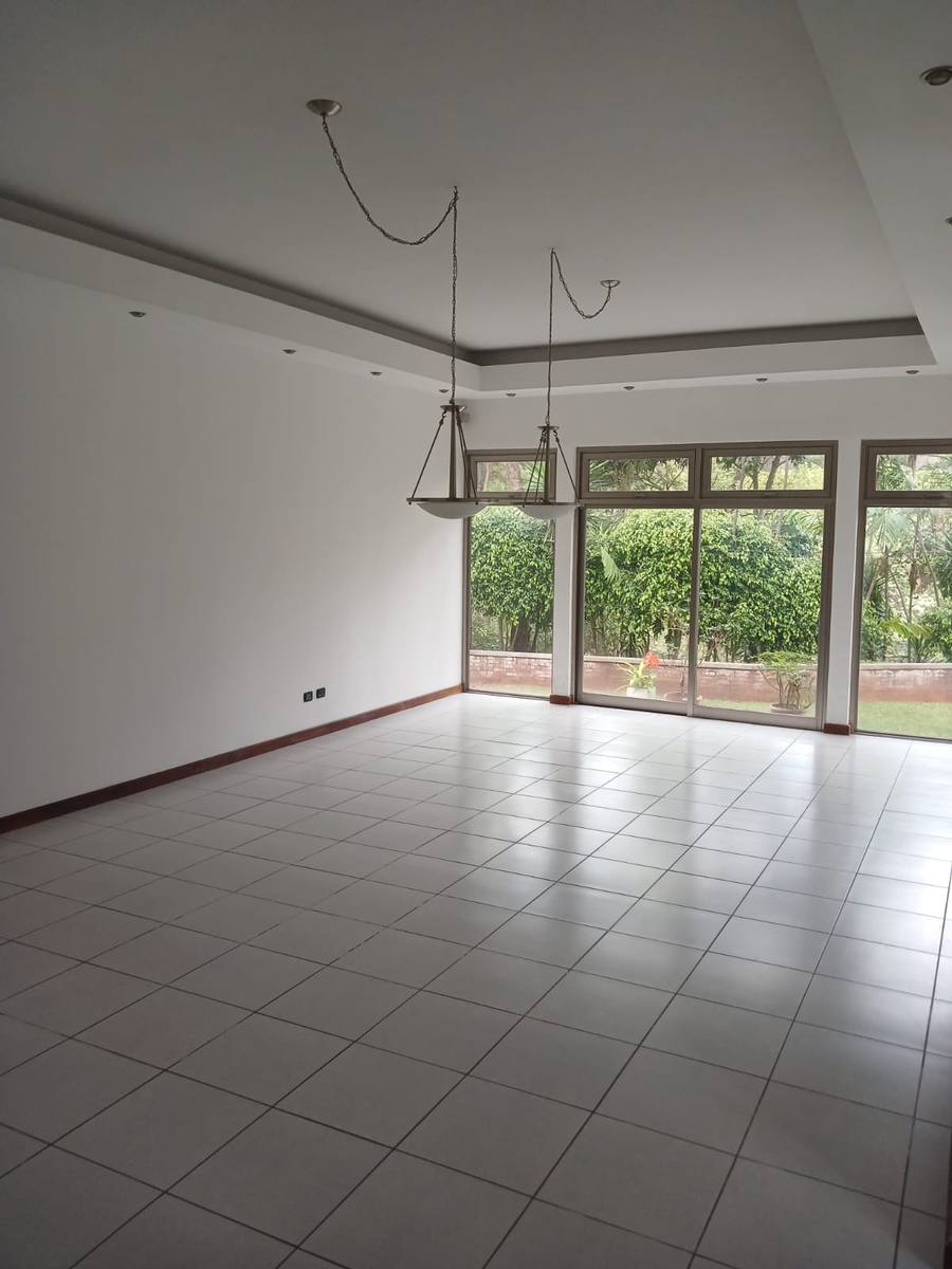 Casa en Kanajuyú | Zona 16
