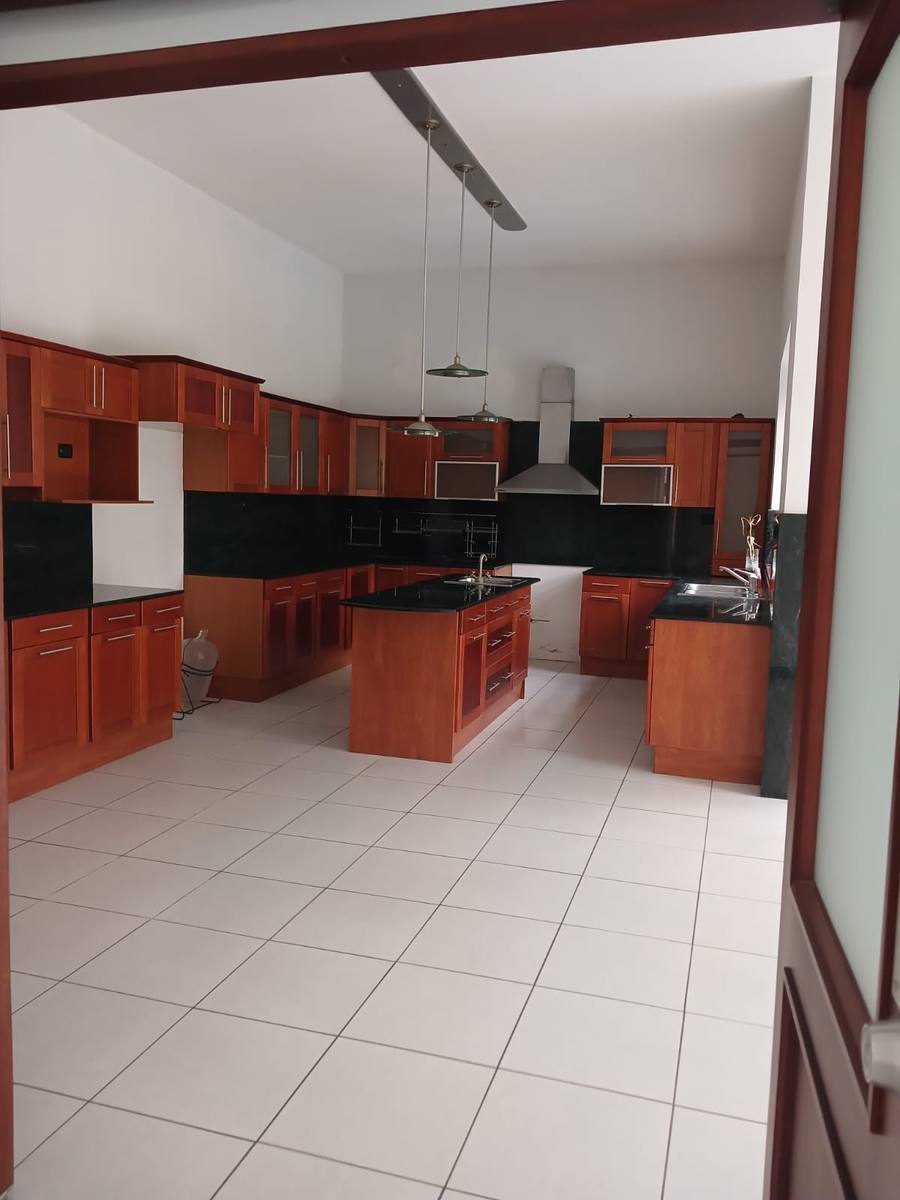 Casa en Kanajuyú | Zona 16