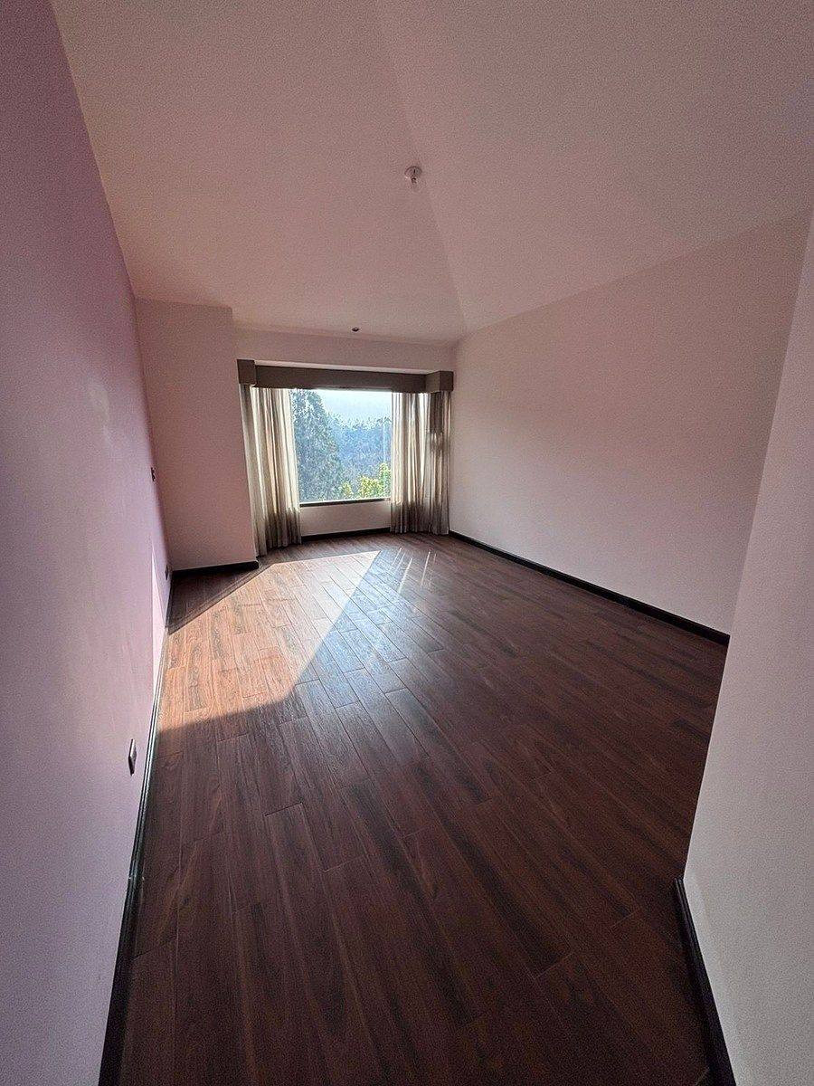 Zona 10 | El Prado | Casa en Venta