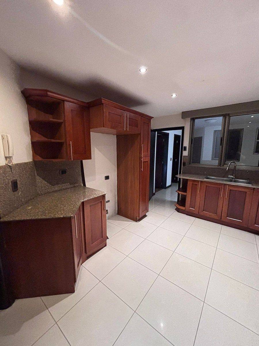 Zona 10 | El Prado | Casa en Venta