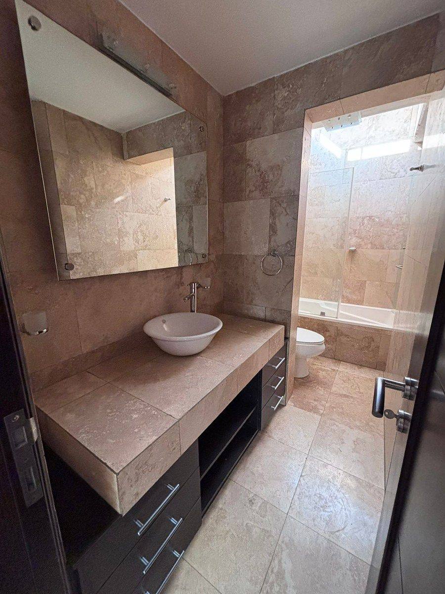 Zona 10 | El Prado | Casa en Venta