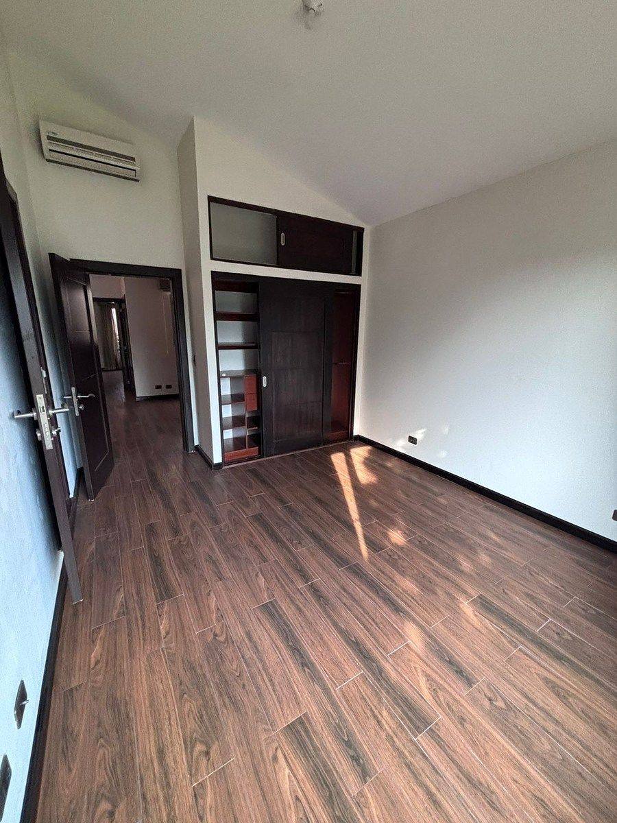 Zona 10 | El Prado | Casa en Venta