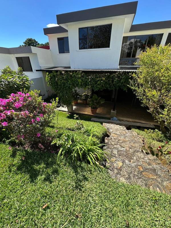 Casa en Santa Catarina Pinula - Vizcaya | Carretera a El Salvador | Km.16.5
