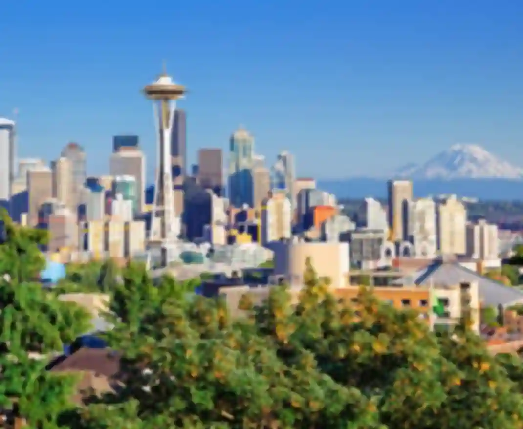 Seattle skyline and Mt Rainier on a clear day