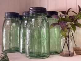 RB: Quart Size Mason Jar with Lid