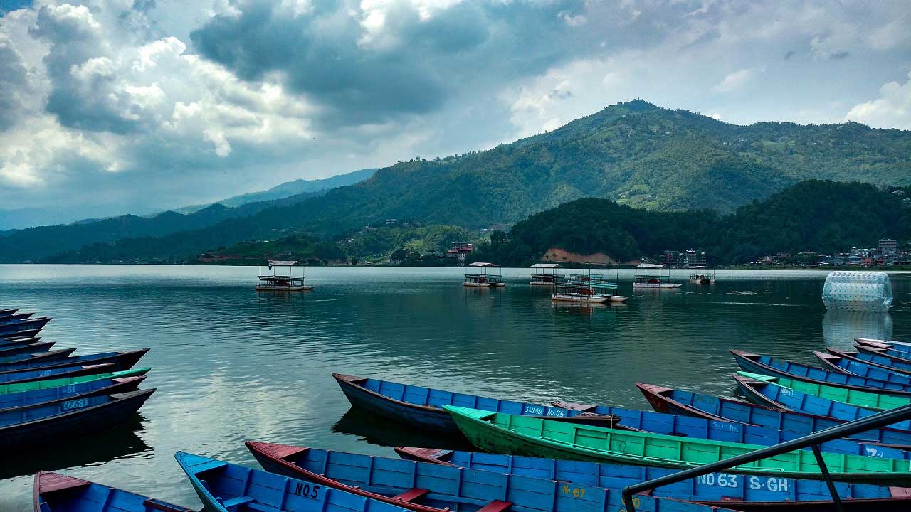 nepal_boat