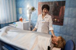 Лечение в Санатории Алеся - обёртывание в термоодеяле Лечение в Санатории Алеся - обёртывание в термоодеяле