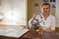 Лечение в Санатории Алеся - раздача лечебных фиточаёв Лечение в Санатории Алеся - раздача лечебных фиточаёв