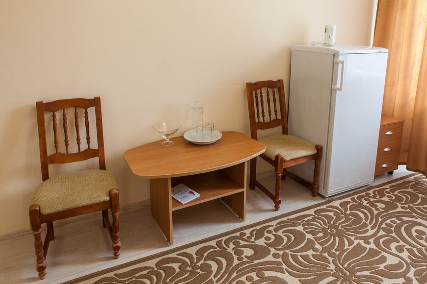 Трёхместный двухкомнатный номер корп. №1