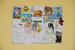 Культурная жизнь в Санатории Ружанский - детские рисунки в игровой комнате