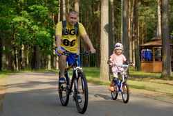 Отдых в Санатории Ружанский - на территории санатория много места для катания