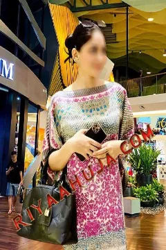 Lucknow Female Escort Service