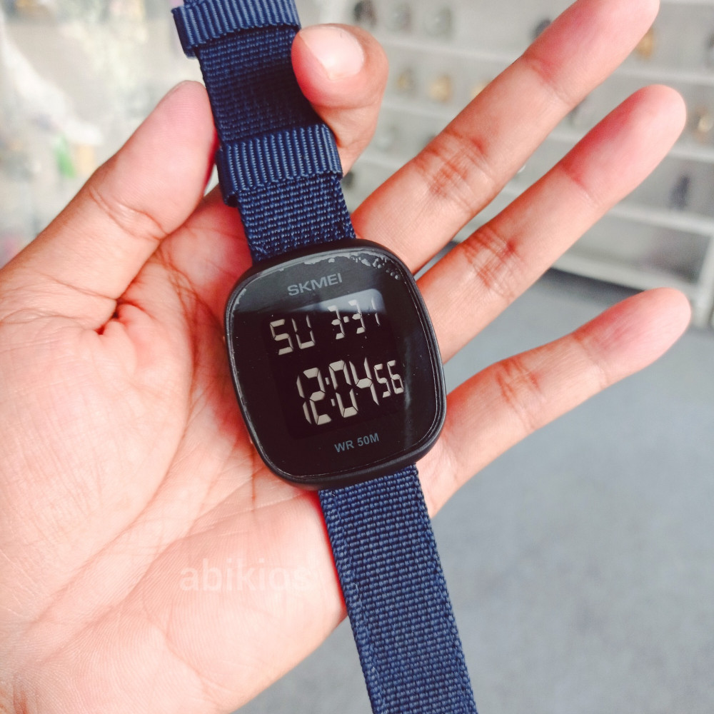 Produk Jam Tangan Digital Strap Kanvas Blue Good Simple Fashionable