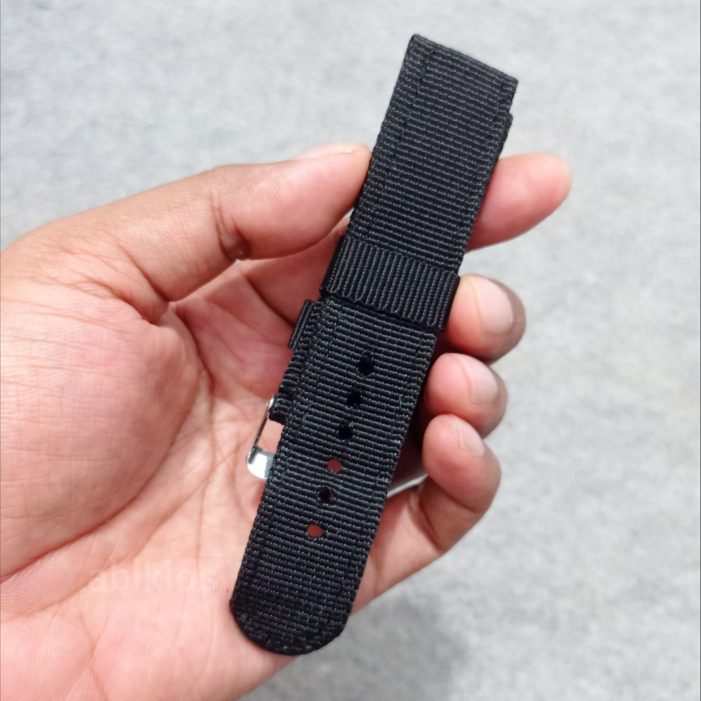 Produk Tali Jam Tangan Nylon Universal 18mm 20mm 22mm 24mm Strap Sporty Quick Release