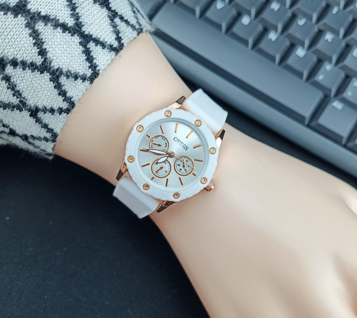 Produk Jam Tangan Wanita Analog White Silicon Strap Fashionable