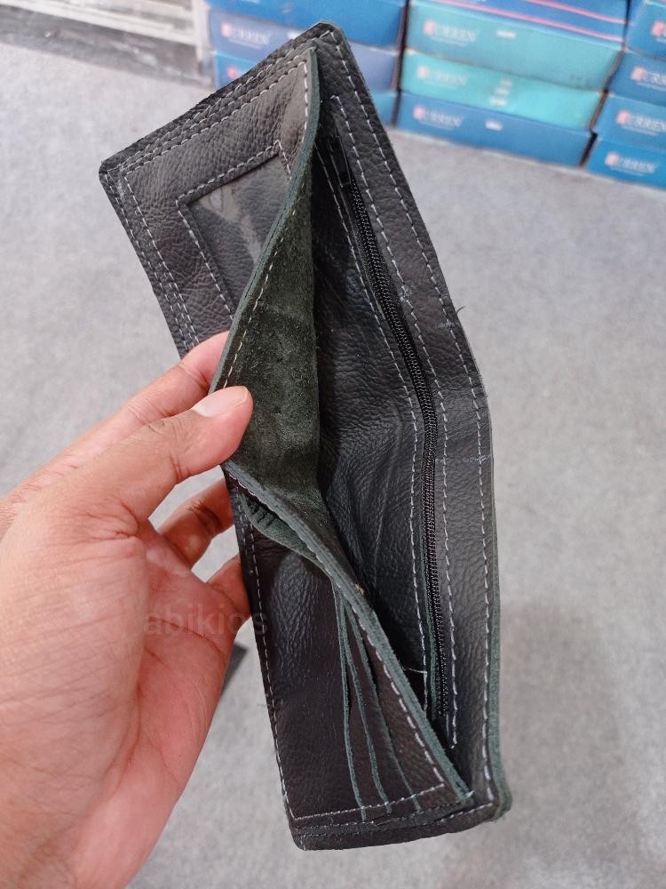 Produk Dompet Pria Pendek Kulit Sapi Premium Awet Lembut - Hitam (11x9 Cm)