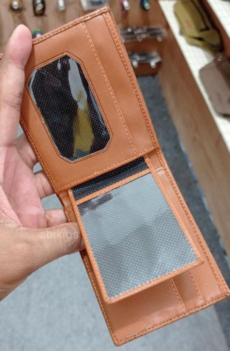 Produk Dompet Pria Pendek Slim Horizontal Resleting dalam - Cokelat (10x8 Cm)