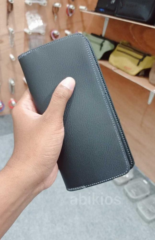 Produk Dompet Panjang Pria Kulit Warna Hitam Model Stylish Dompet Multifungsi dan Elegan