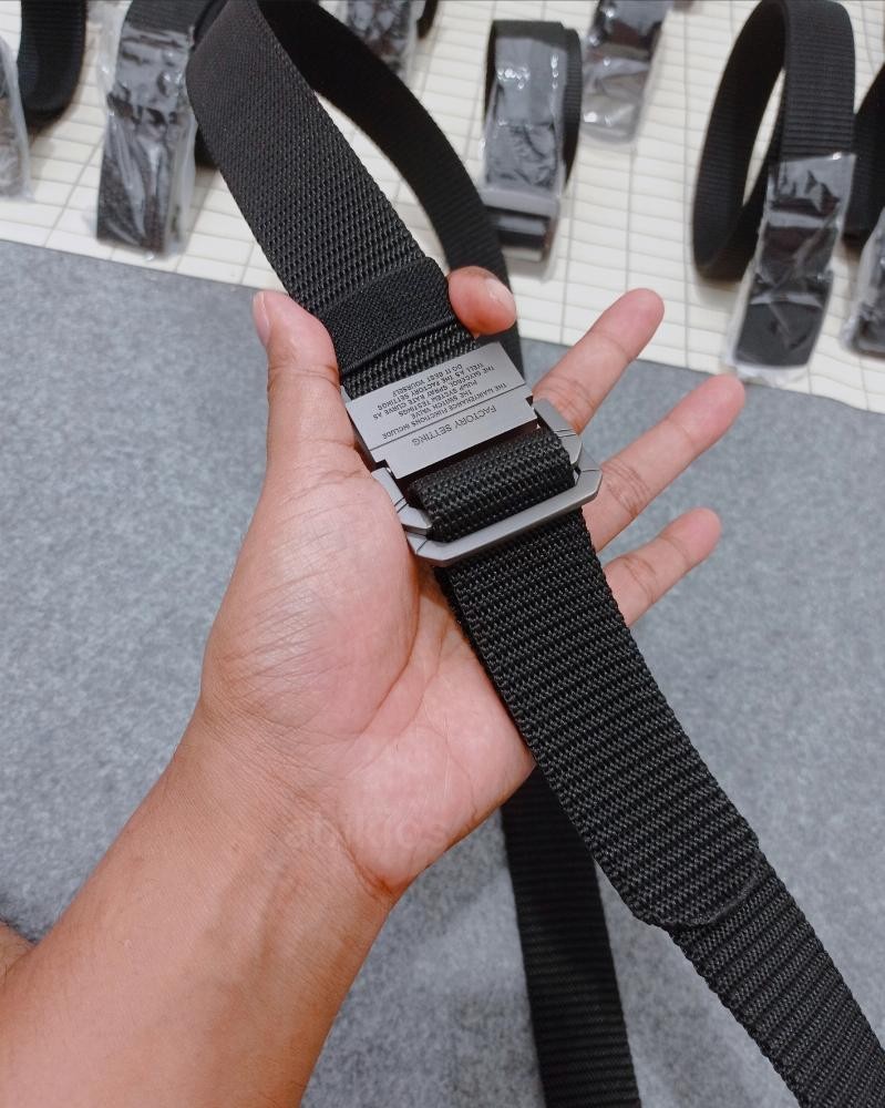 Produk Tali Pinggang Pria Nylon Kepala Besi Kuat Simpel Outdoor
