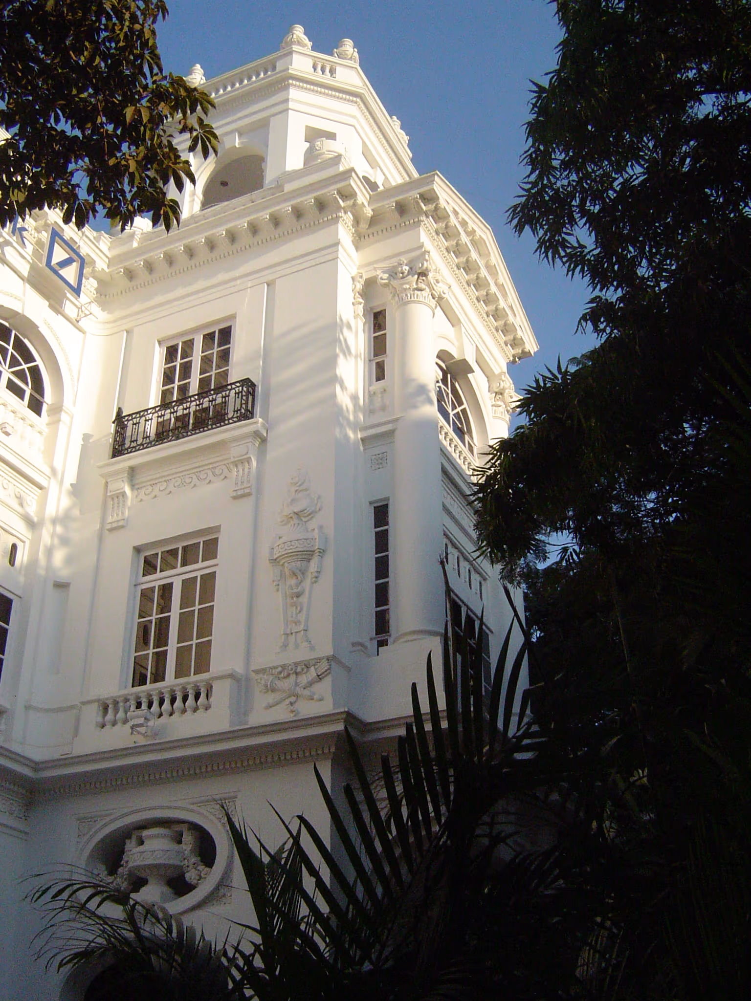 Duetsche Bank, Tata Palace