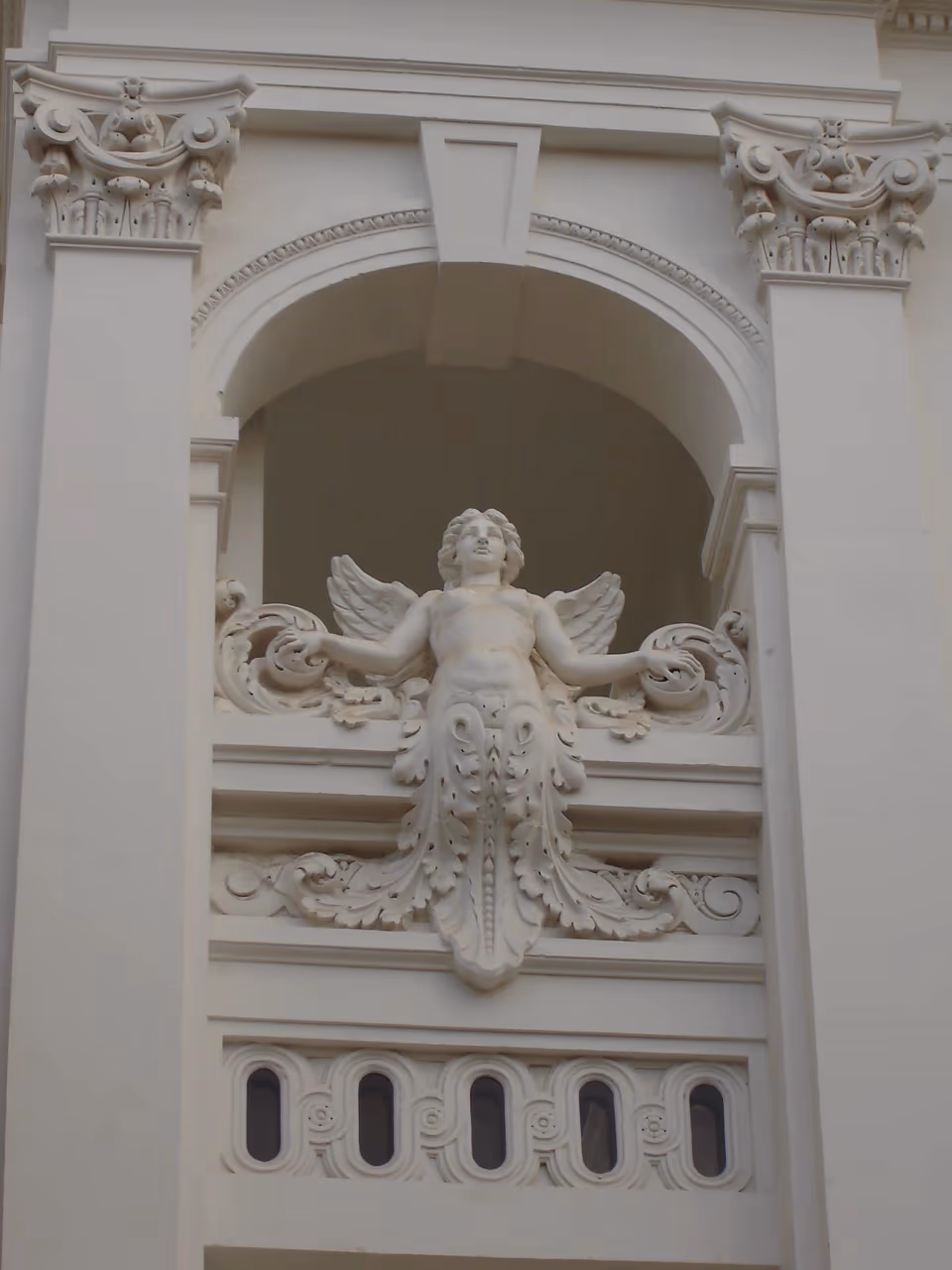 Duetsche Bank, Tata Palace
