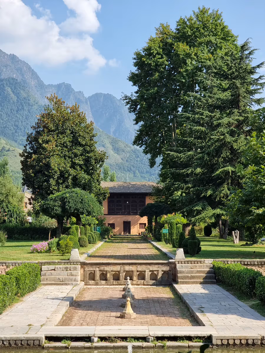 Shalimar Bagh, Srinagar
