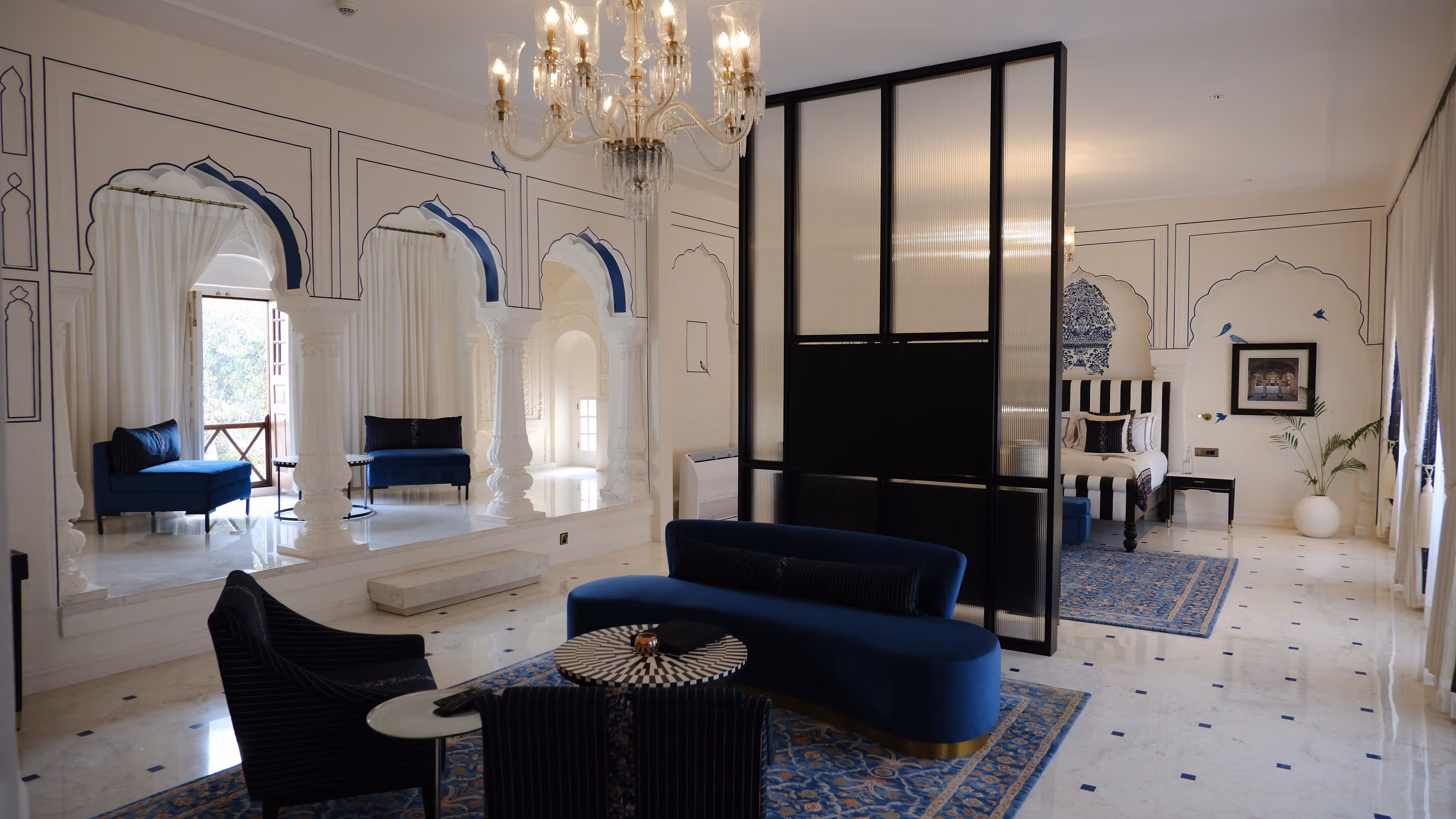 Ran Baas: The Palace