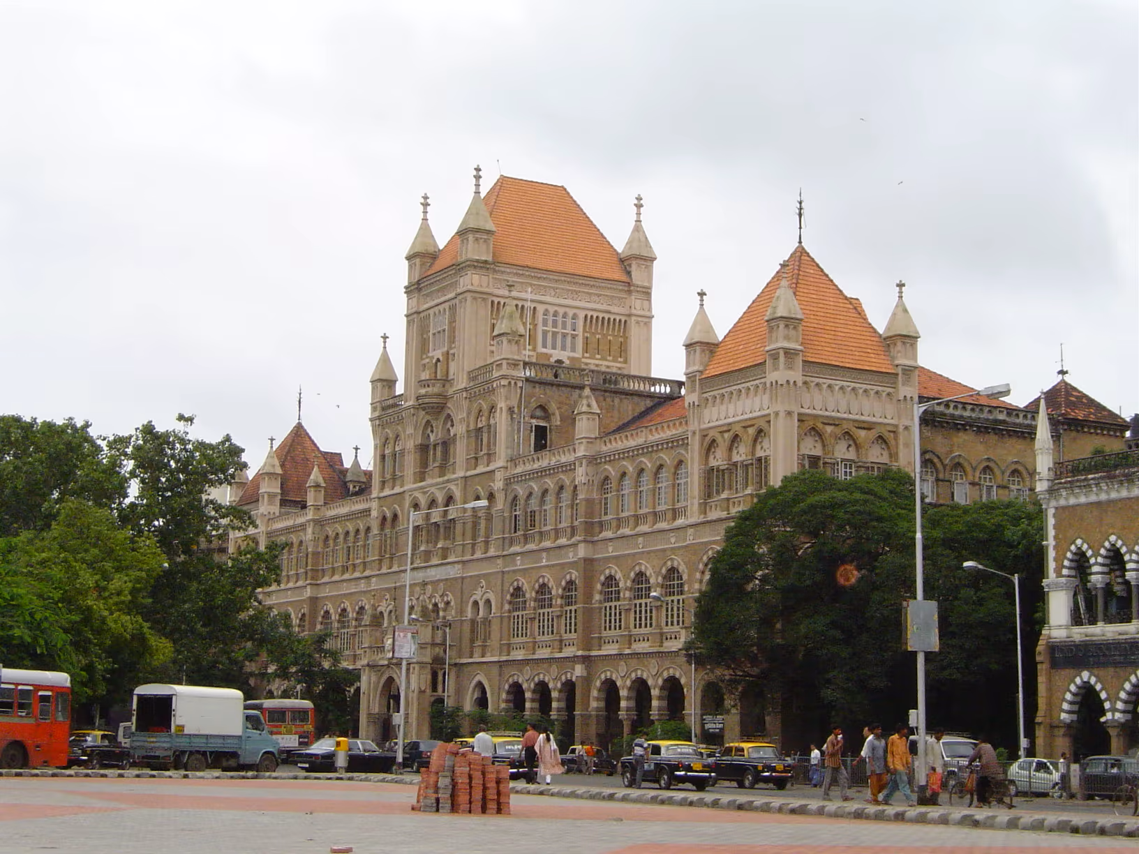 Elphinstone College 1