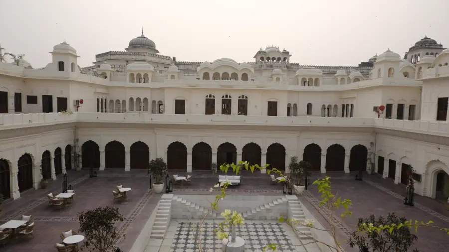 Ran Baas: The Palace
