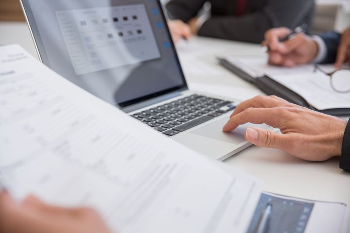 Interface de gestion administrative professionnelle