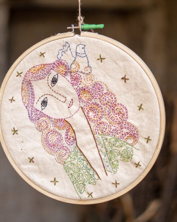 girl embroidered hoop Home Decor