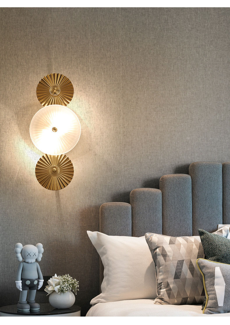 Modern style brass finish clear crystal wall lamp for living room bedroom study