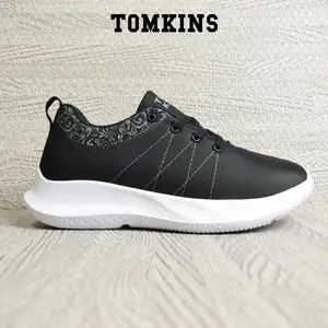 TOMKINS Anora  - Hitam Putih Sepatu Sekolah Wanita