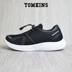 TOMKINS Delfino -  Hitam Putih Sepatu Sekolah
