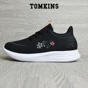 TOMKINS Beavis - Hitam Putih Sepatu Sneakers Sekolah Wanita