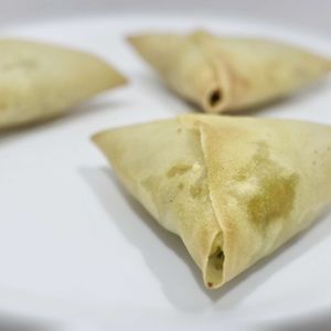 Empanada China Pollo Mandar&iacute;n