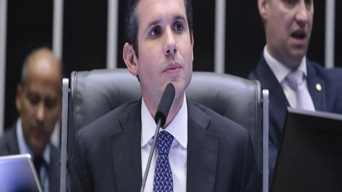 Motta busca pacto com STF para ampliar deputados sem custos extras