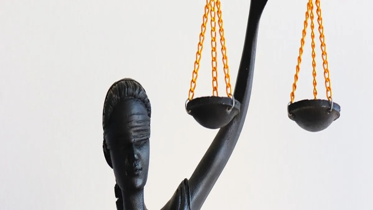 Prerrogativa inegável: Leis trabalhistas e gestação para advogadas