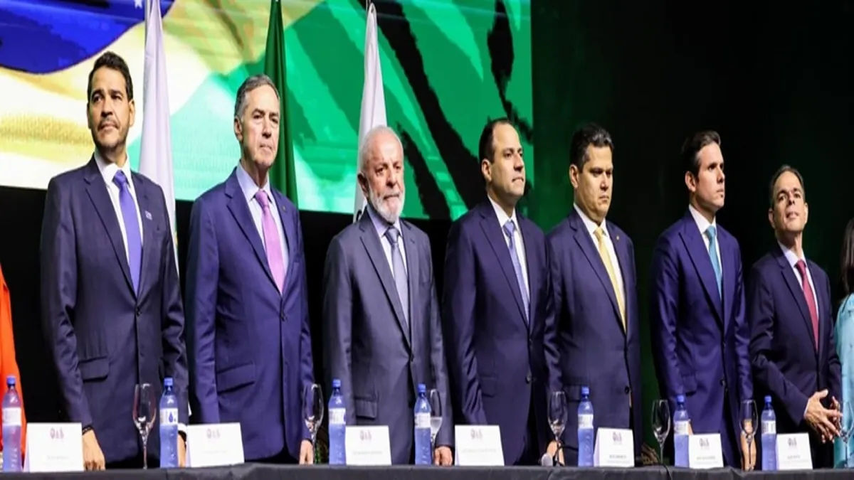 Presidente do STF comparece à cerimônia de posse da nova liderança da OAB