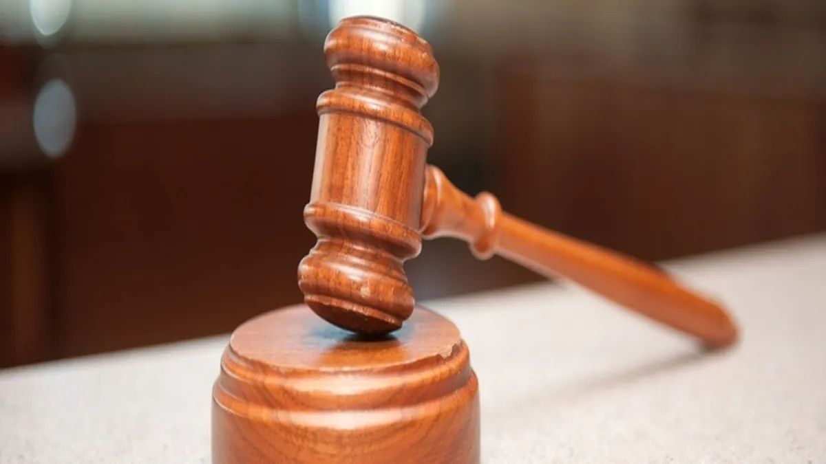 Responsabilidade igualitária: réus da ação de improbidade compartilham totalidade dos bens indisponíveis