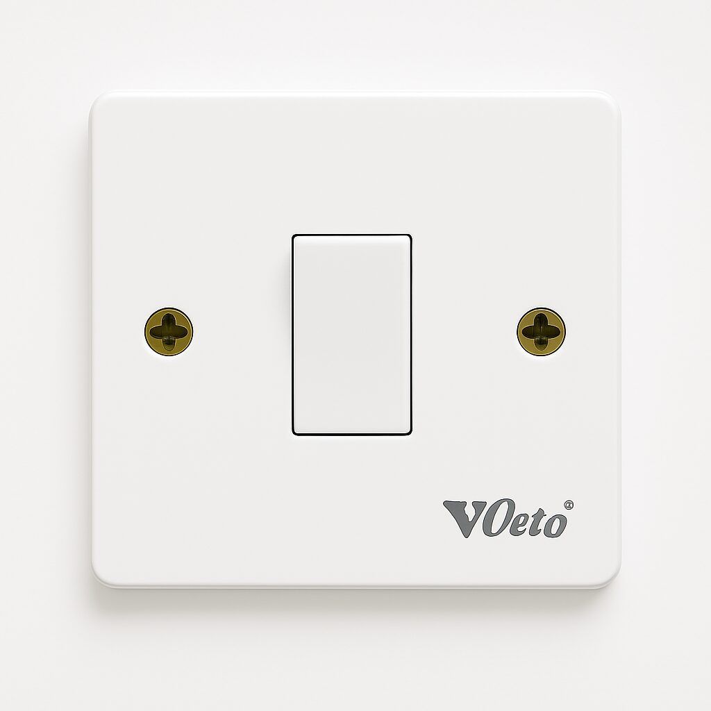 Veto 10A 3 Gang 1 Way Switch