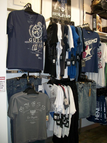 Clothing Store Unisex with Local And International Brands