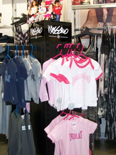Clothing Store Unisex with Local And International Brands
