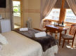CAFE & ACCOMMODATION - NORTHERN TABLELANDS