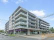Beautiful Large & Modern unit, amazing location.