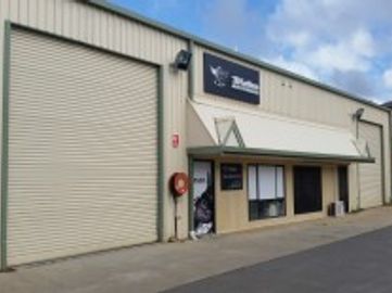 SIGNS AND LETTERS FABRICATOR  WHOLESALE TRADE ONLY